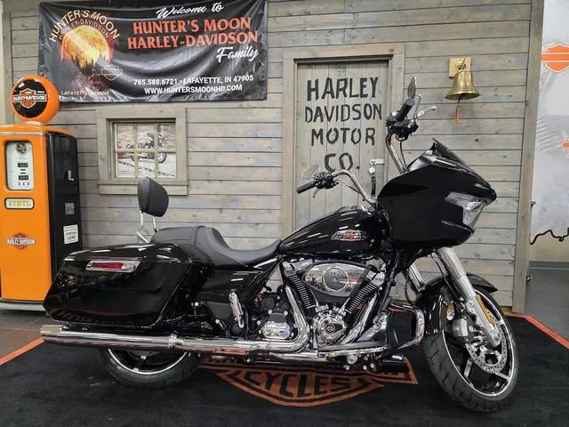 2025 Harley-Davidson® FLTRX - Road Glide® — front three-quarter view