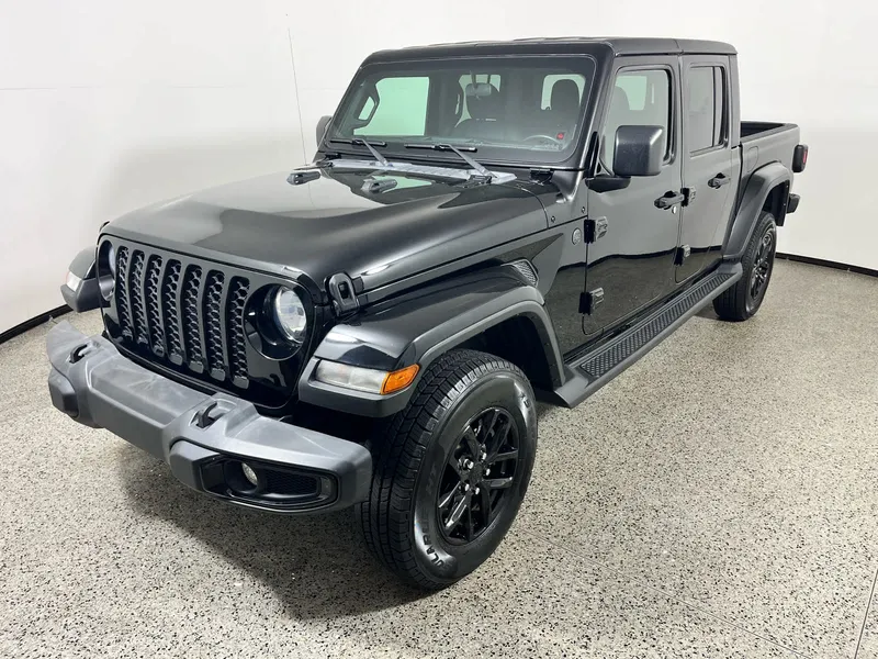 2022 Jeep Gladiator Altitude in Black Clearcoat — front three-quarter view