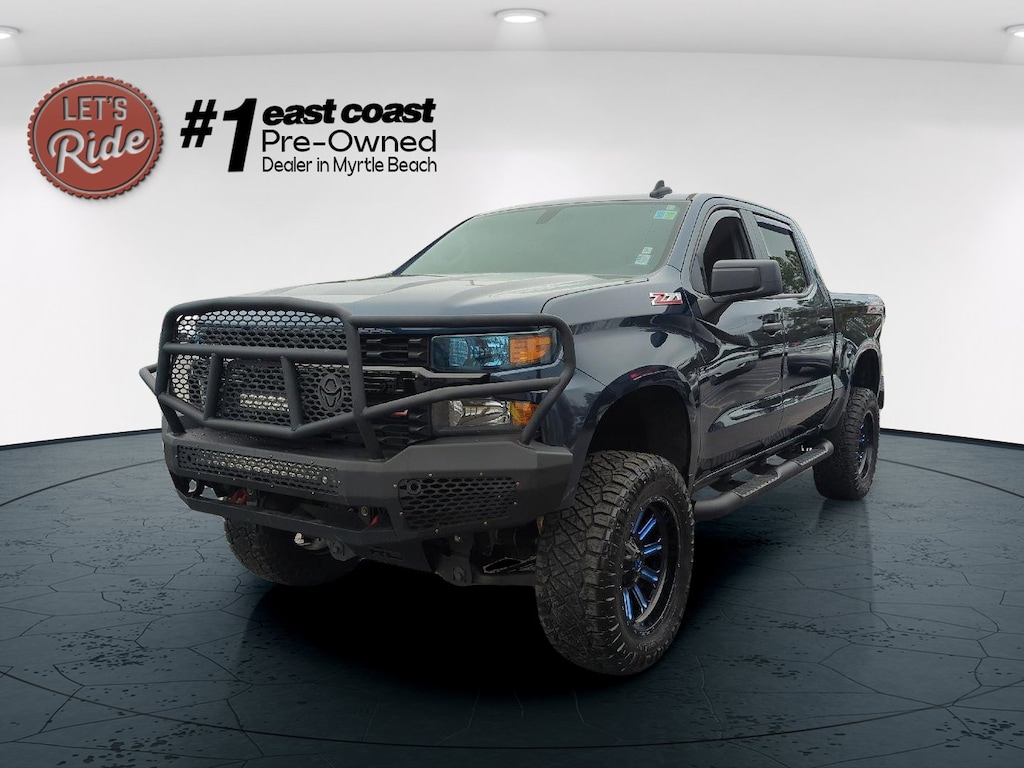 2021 Chevrolet Silverado 1500 — front three-quarter view