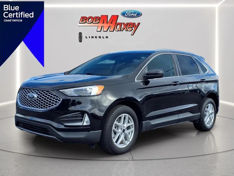 2024 Ford Edge SEL in Agate Black Um — front three-quarter view