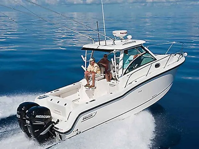 2026 Boston Whaler 285 Conquest — front three-quarter view