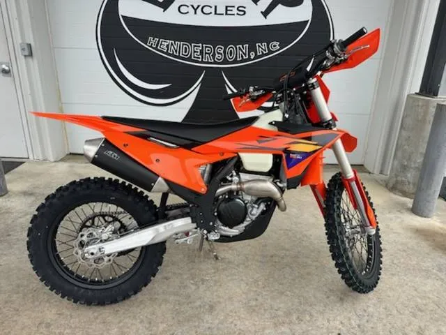 2026 KTM 250 XC-F — front three-quarter view