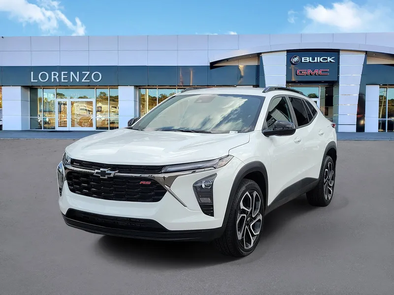 2026 Chevrolet Trax 2RS in Summit White — front three-quarter view