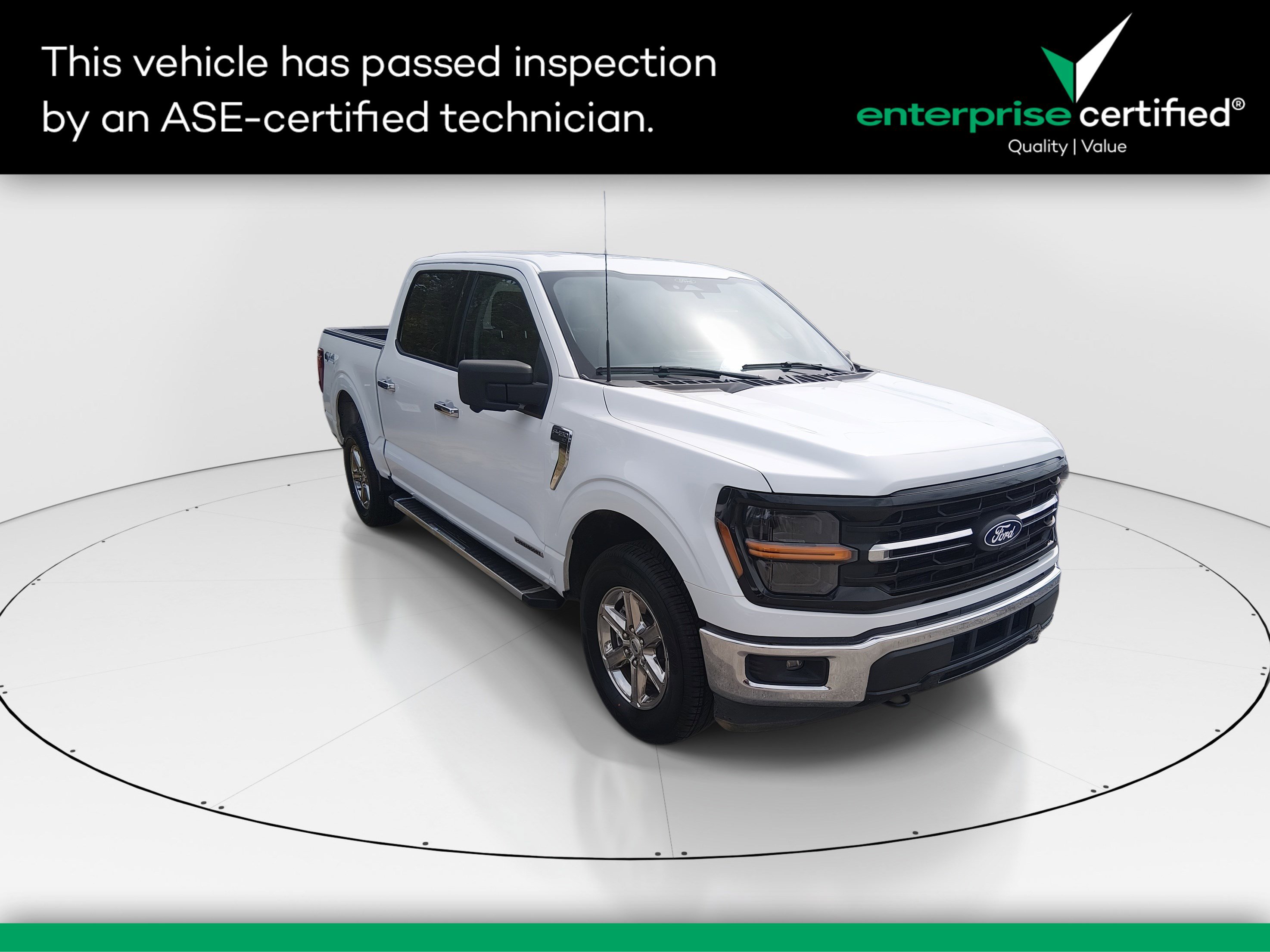 2024 Ford F-150 XLT 4WD SuperCrew 5.5' Box — front three-quarter view