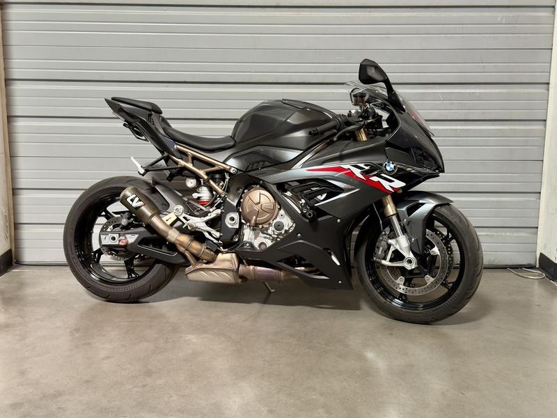 2022 BMW S 1000 RR Black Storm Metallic