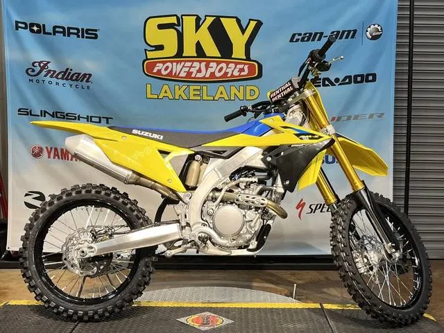 2026 Suzuki RM-Z250 — front three-quarter view