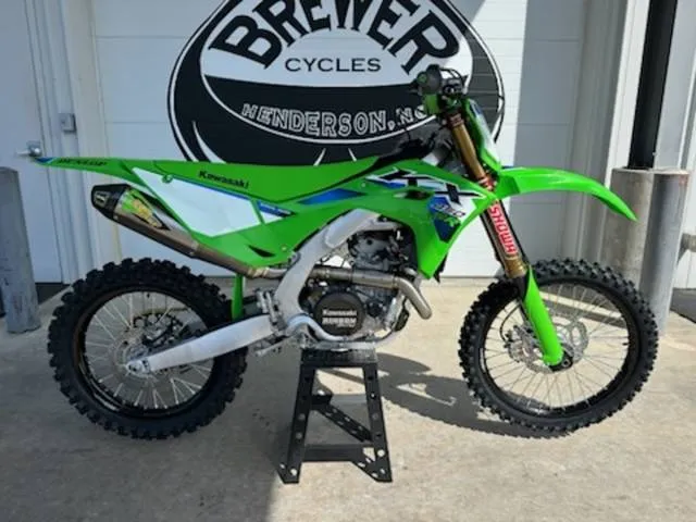 2026 Kawasaki KX™450SR — front three-quarter view