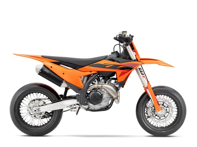 2025 KTM 450 SMR — front three-quarter view
