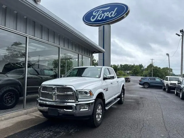 2018 RAM 2500 Laramie 4x4 Crew Cab 6'4" Box in Bright White Clearcoat — front three-quarter view