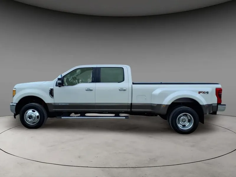 2017 Ford F-350SD King Ranch DRW in White Platinum Metallic Tri-Coat — front three-quarter view