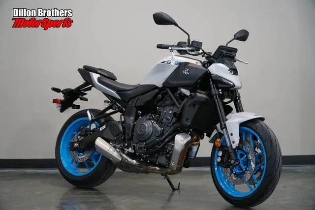 2026 Yamaha MT-07 — front three-quarter view