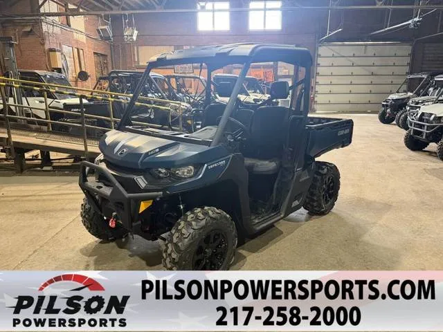 2026 Can-Am® Defender XT HD9 — front three-quarter view