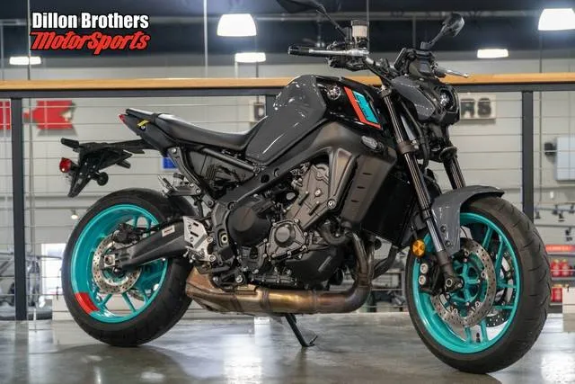 2023 Yamaha MT-09 — front three-quarter view