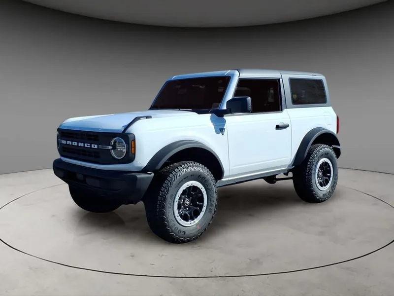 2025 Ford Bronco Base in Oxford White — front three-quarter view