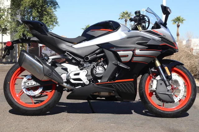 2026 CFMOTO 450SS — front three-quarter view