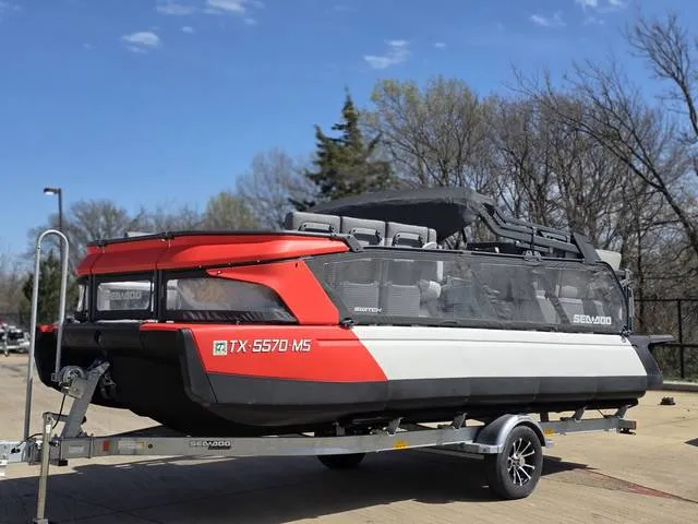 2024 Sea-Doo Switch® Cruise 21 - 170 hp Galvanized — front three-quarter view