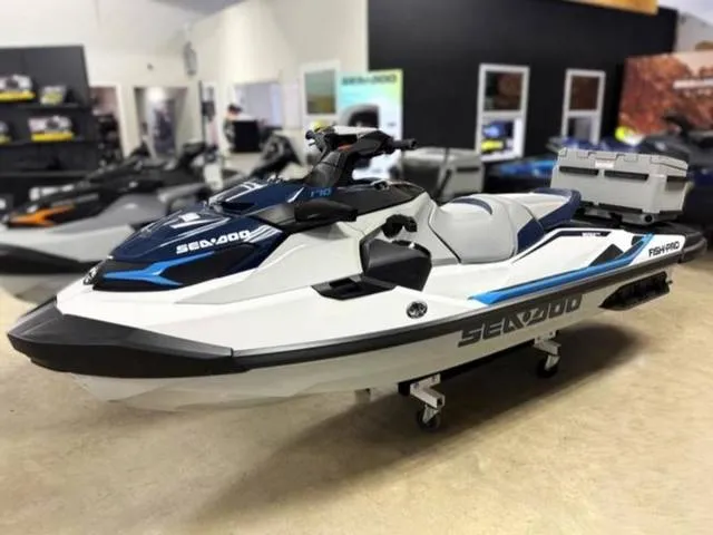 2026 Sea-Doo FishPro™ Sport 170 BRP Premium Audio, iDF, iBR — front three-quarter view