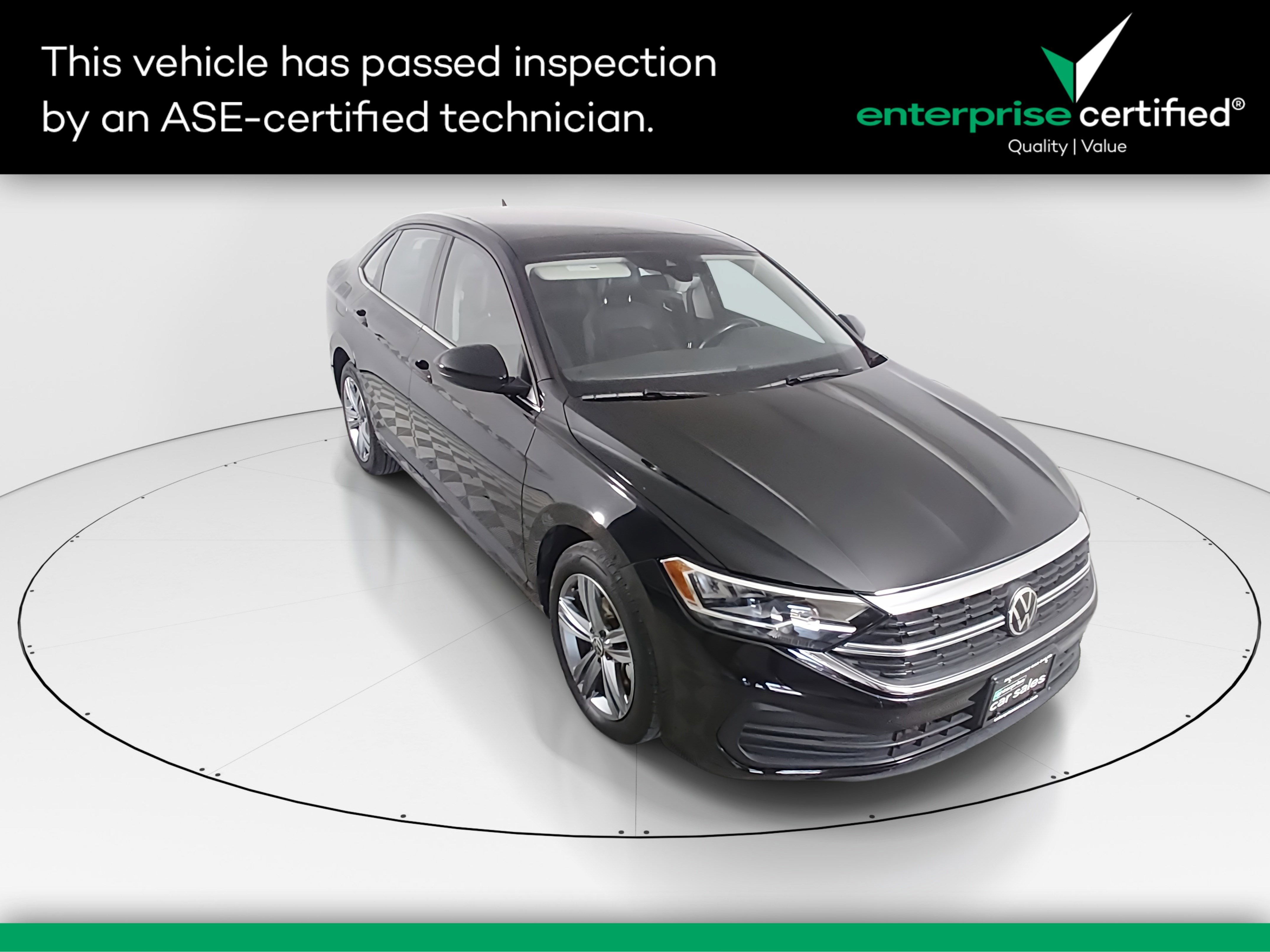 2024 Volkswagen Jetta SE Auto — front three-quarter view