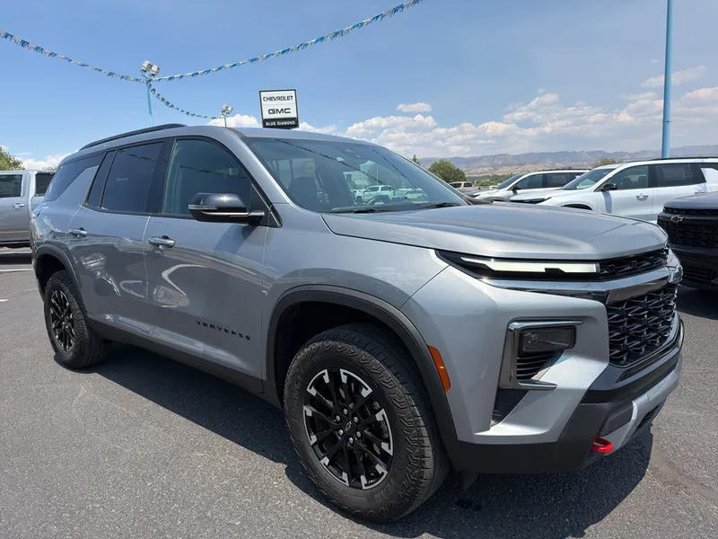 2025 Chevrolet Traverse Z71 in Sterling Gray Metallic — front three-quarter view