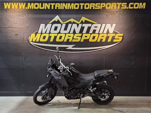 2026 Kawasaki KLE®500 ABS — front three-quarter view