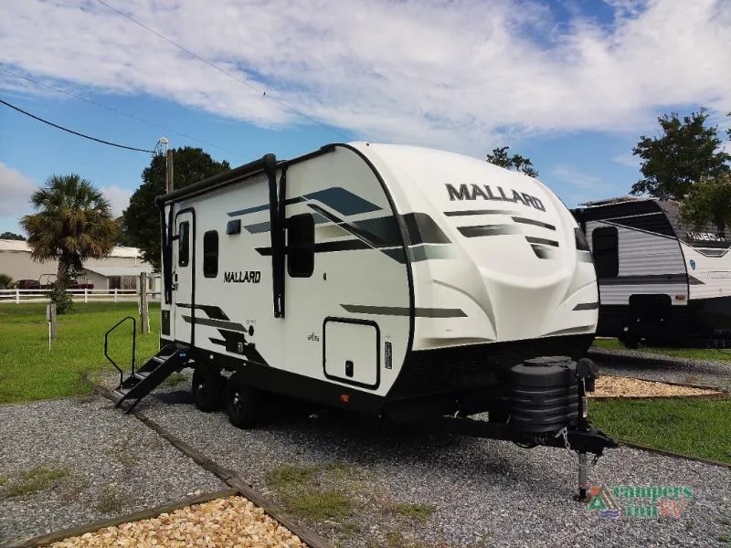 2024 Heartland Mallard — front three-quarter view