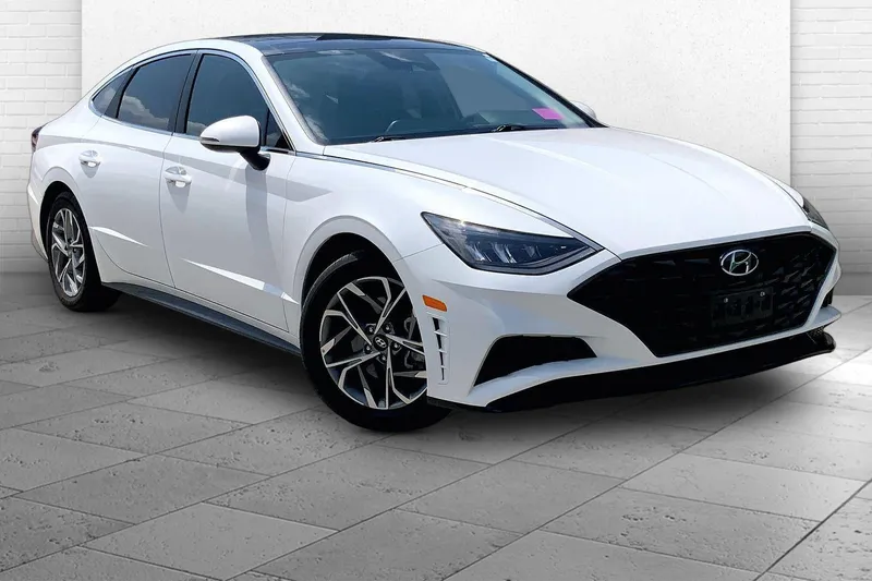 2020 Hyundai Sonata SEL in Quartz White — front three-quarter view