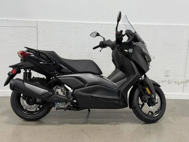 2026 Yamaha XMAX — front three-quarter view