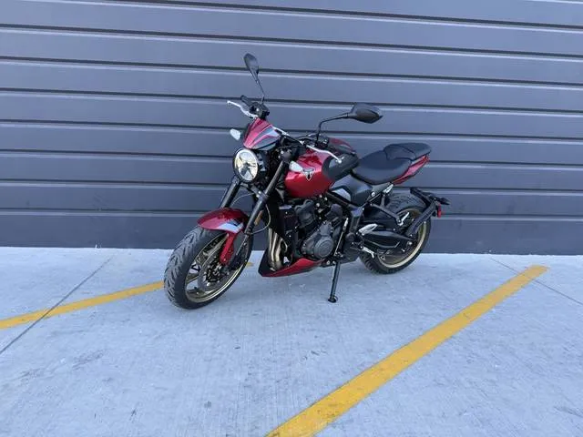 2026 Triumph Trident 800 Carnival red — front three-quarter view