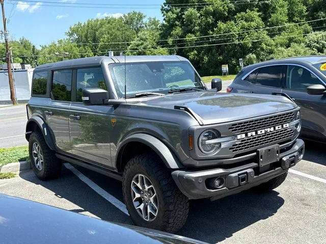 2023 Ford Bronco Badlands in Carbonized Gray Metallic — front three-quarter view