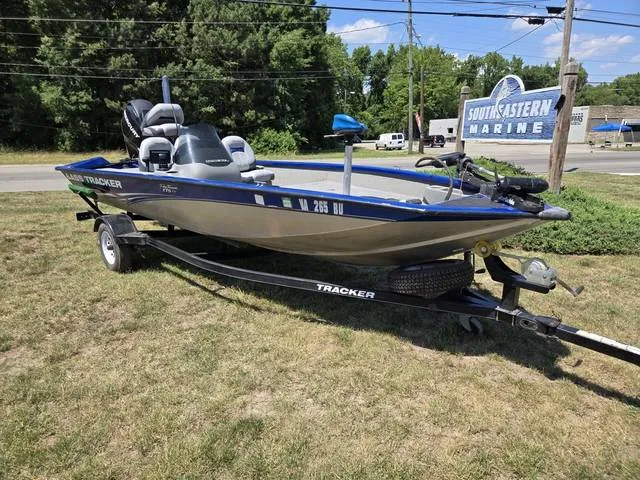 2011 TRACKER 175 TF — front three-quarter view