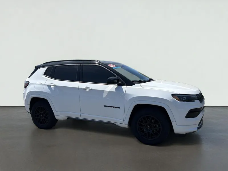 2022 Jeep Compass High Altitude 4x4 in Bright White Clearcoat — front three-quarter view