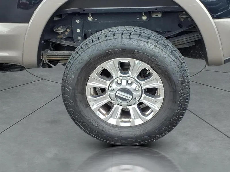 2019 Ford F-350SD — interior view
