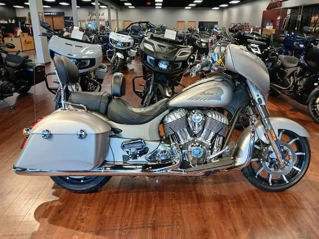 2017 Indian Motorcycle® Chieftain® Limited Thunder Black — front three-quarter view