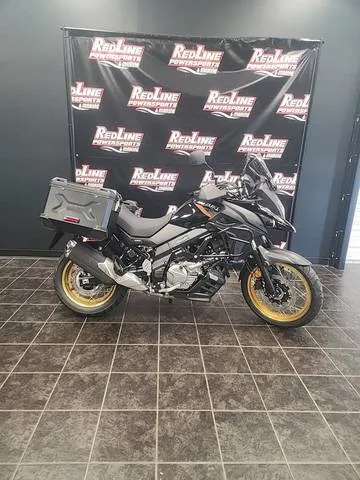 2025 Suzuki V-Strom 650XT Adventure — front three-quarter view