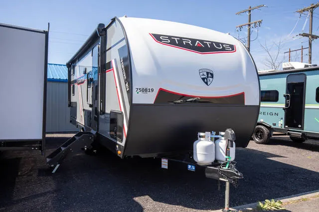 2026 Venture RV Stratus SR211VBH — front three-quarter view