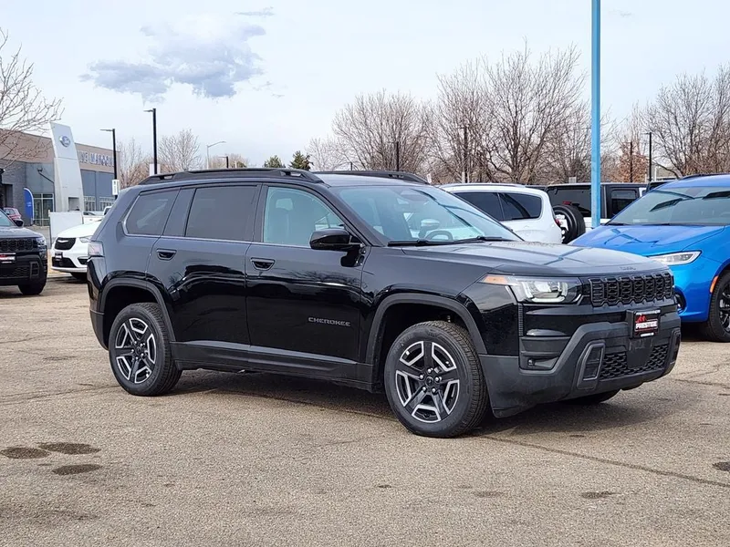 2026 Jeep Cherokee CHEROKEE LIMITED 4X4 in Diamond Black Crystal Pearl-Coat Exterior Paint — front three-quarter view