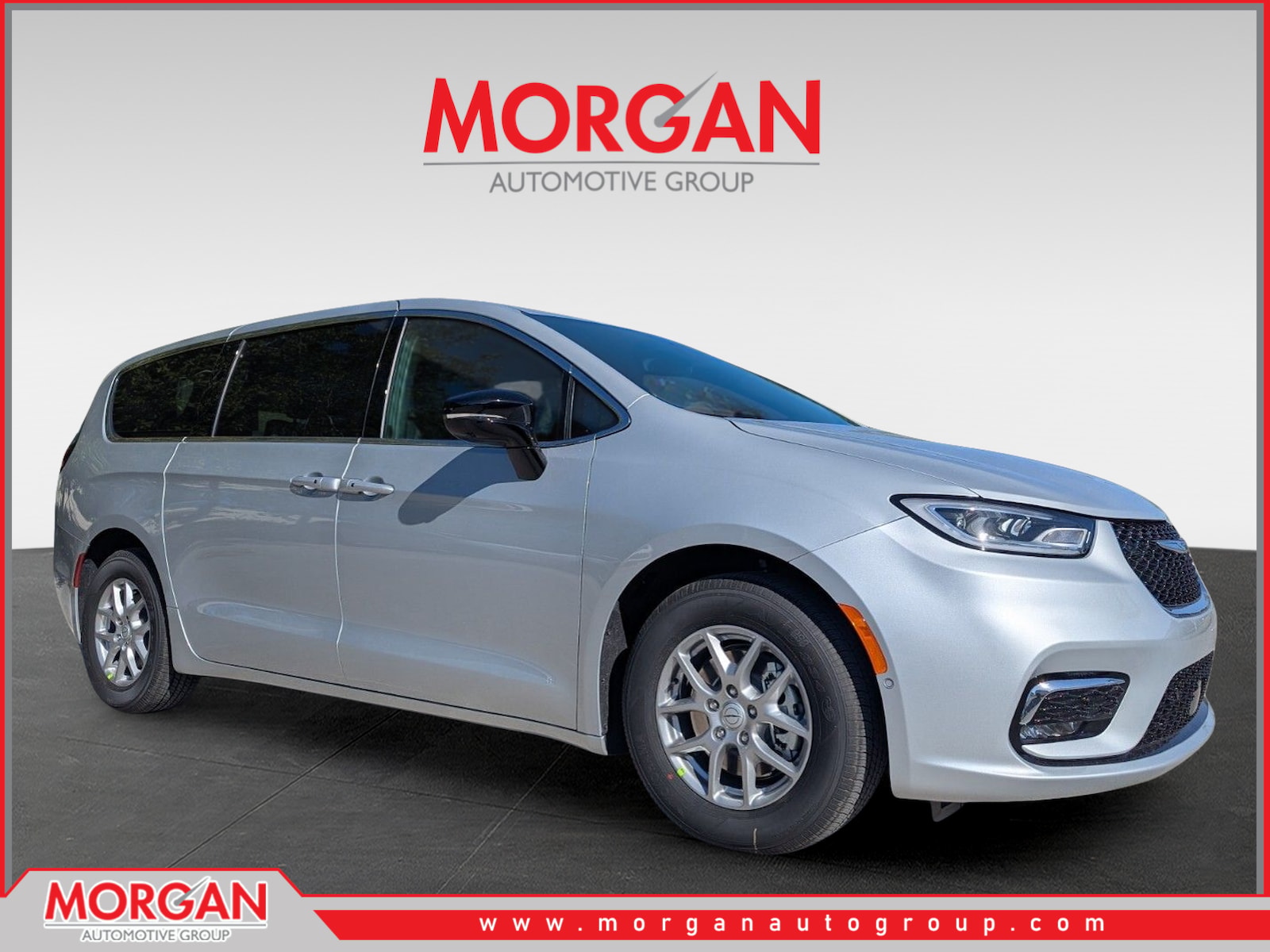 2026 Chrysler Pacifica Select in Silver — front three-quarter view