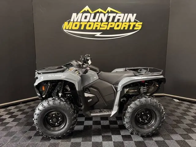 2026 Can-Am® Outlander DPS 700 — front three-quarter view