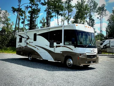 2006 Winnebago Voyage