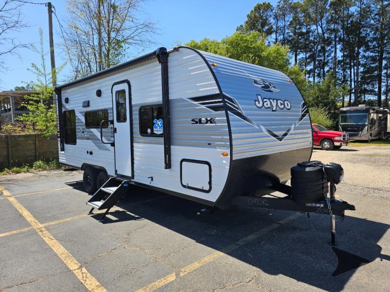 2026 Jayco Jay Flight SLX — front three-quarter view