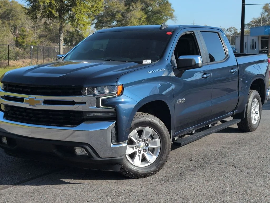 2021 Chevrolet Silverado 1500 LT in Blue — front three-quarter view