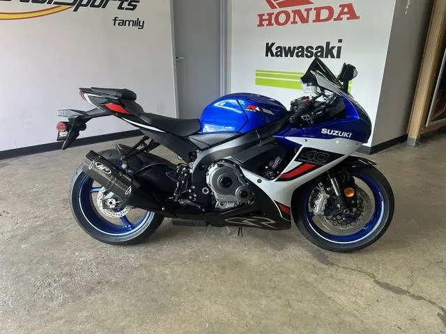 2026 Suzuki GSX-R600Z — front three-quarter view