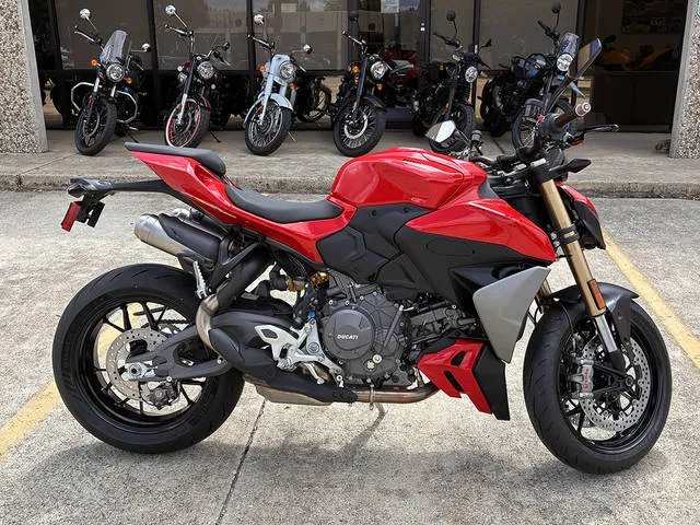 2026 Ducati Streetfighter V2 — front three-quarter view
