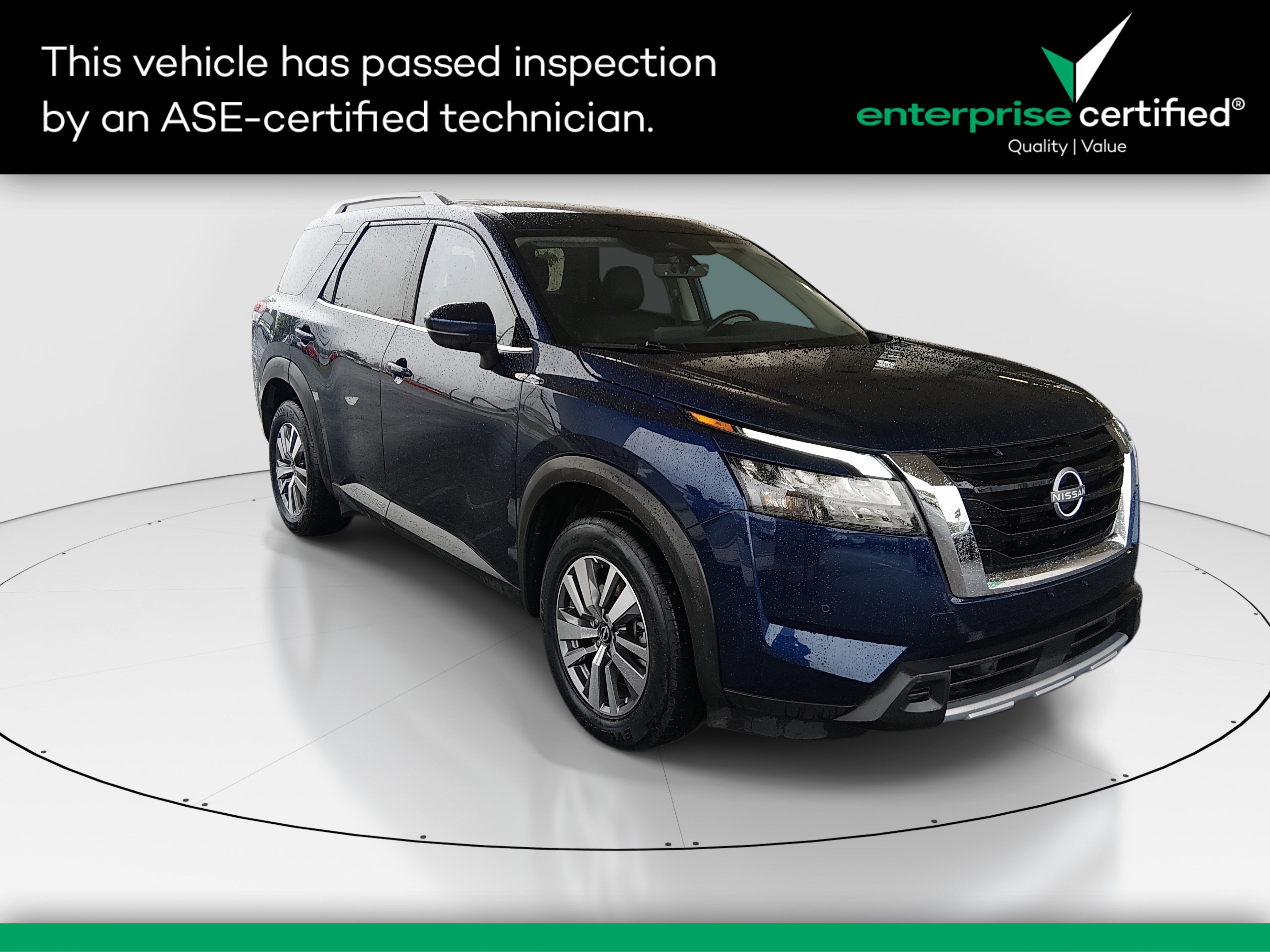 2025 Nissan Pathfinder SL 4WD — front three-quarter view