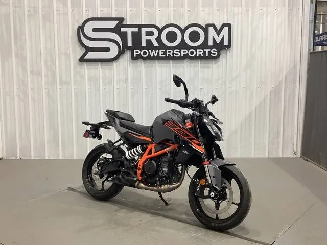 2026 KTM 390 Duke — front three-quarter view