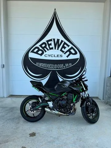 2023 Kawasaki Z650 ABS — front three-quarter view