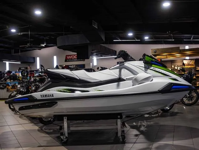 2026 Yamaha VX® Deluxe with Audio — front three-quarter view