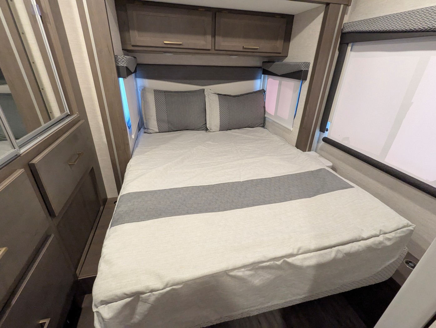 2024 Thor Motor Coach Four Winds Sprinter — front three-quarter view