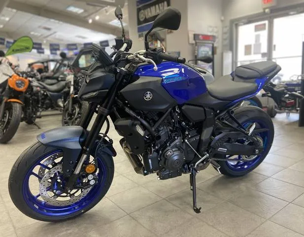 2026 Yamaha MT-07 — front three-quarter view