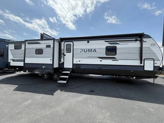 2027 Palomino PUMA 32BHFS — front three-quarter view
